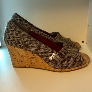 NWOT Toms “Calypso” Wedges